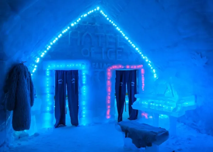 Hotel Of Ice Transylvania