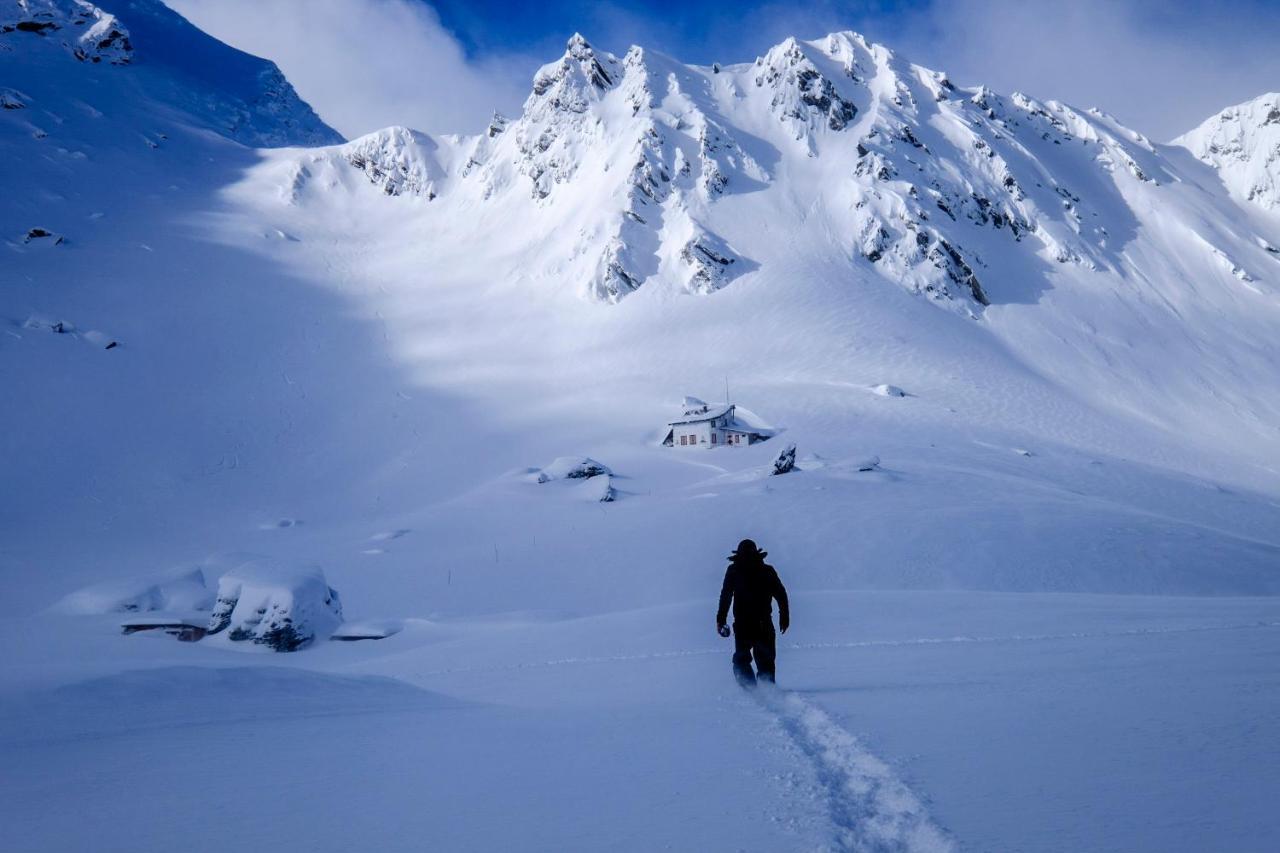 Of Ice Transylvania Cîrţişoara